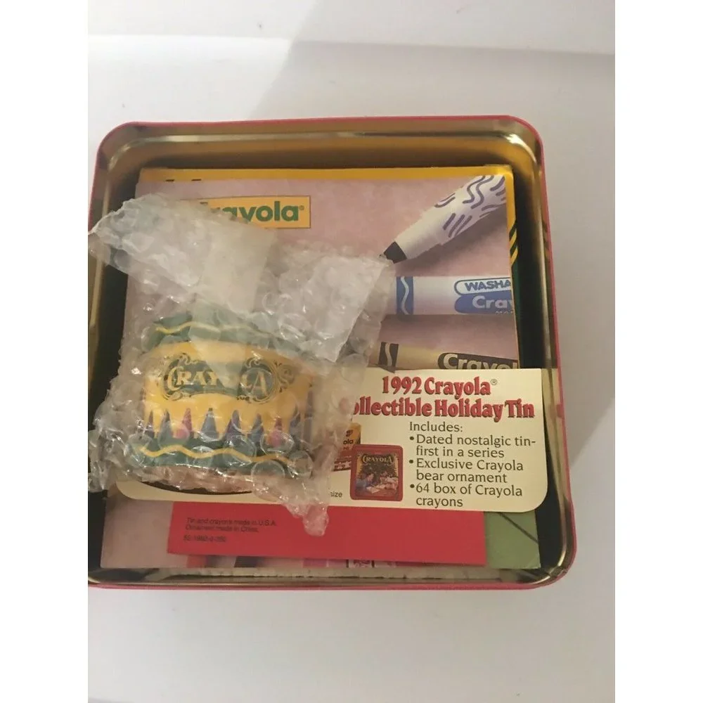 Vtg Crayola Crayon Collectors Tin 64Crayons Plus Bear Ornament 1992 Series First